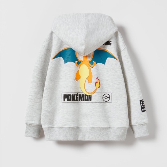 CHARIZARD POKÉMON TM @ NINTENDO SWEATSHIRT - Picture 3 of 5